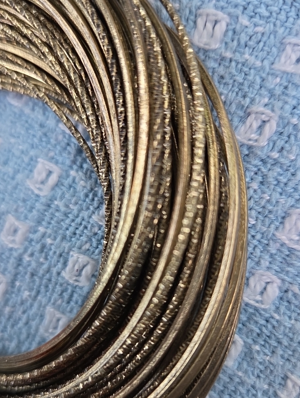 Multi-Strand Stack Of 80 Single Interlocking Bracelets. - Picture 6 of 11